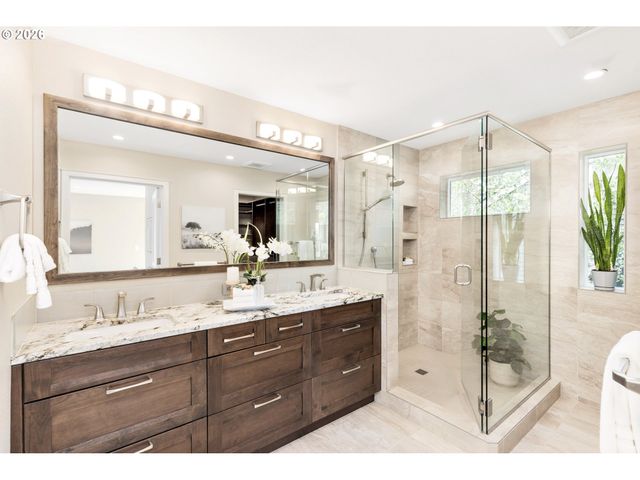 4088 ORCHARD Dr, Lake Oswego, OR 97035