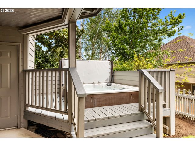 4088 ORCHARD Dr, Lake Oswego, OR 97035