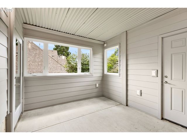 4088 ORCHARD Dr, Lake Oswego, OR 97035