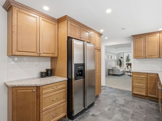 47 Harold Parker Rd, Andover, MA 01810