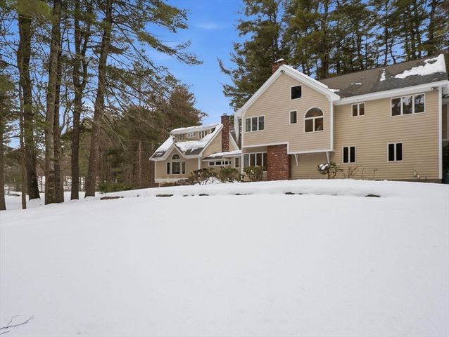 47 Harold Parker Rd, Andover, MA 01810