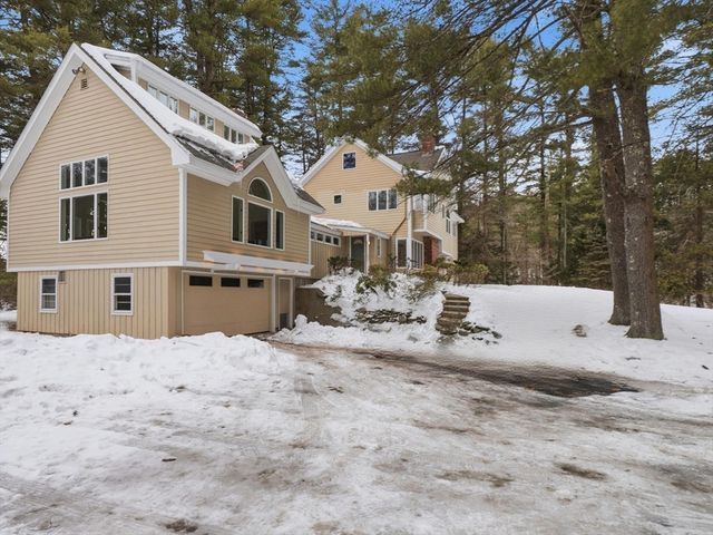 47 Harold Parker Rd, Andover, MA 01810