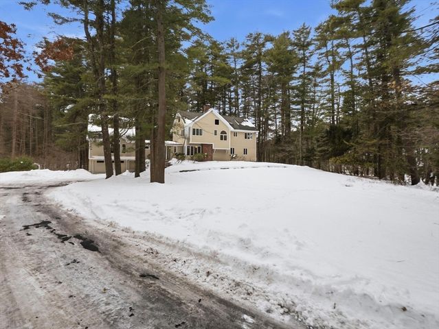 47 Harold Parker Rd, Andover, MA 01810