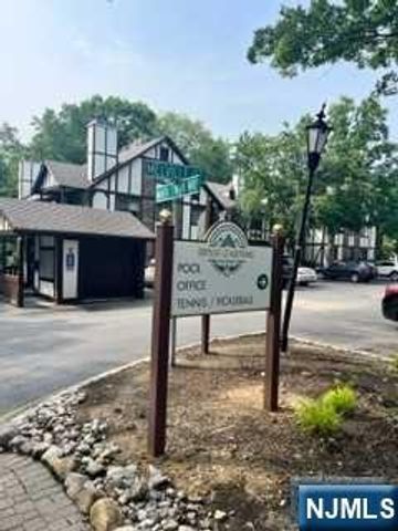 1417 Faulkner Court, Mahwah, NJ 07430