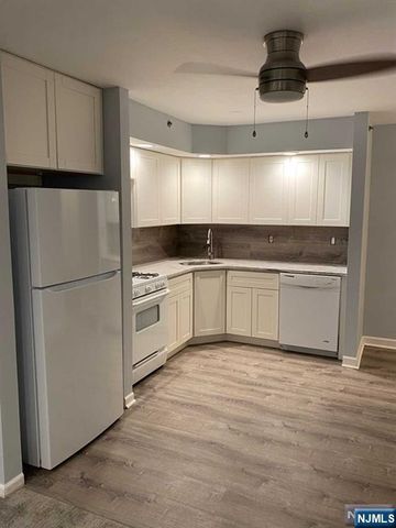 1417 Faulkner Court, Mahwah, NJ 07430