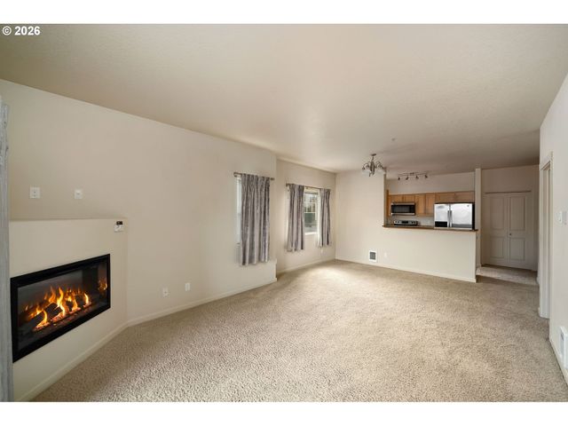 590 Nw LOST SPRINGS Ter 403, Portland, OR 97229