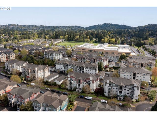 590 Nw LOST SPRINGS Ter 403, Portland, OR 97229