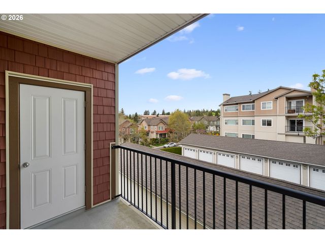 590 Nw LOST SPRINGS Ter 403, Portland, OR 97229