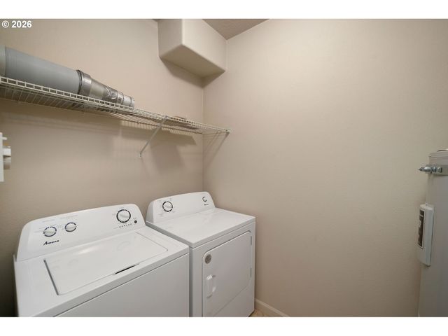 590 Nw LOST SPRINGS Ter 403, Portland, OR 97229