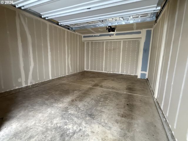 590 Nw LOST SPRINGS Ter 403, Portland, OR 97229