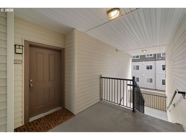 590 Nw LOST SPRINGS Ter 403, Portland, OR 97229