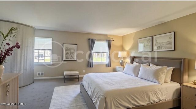 8 Bonnie Drive, Middletown, NJ 07748