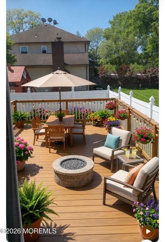 8 Bonnie Drive, Middletown, NJ 07748