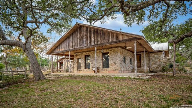360 Kirk Ln, Bulverde, TX 78163