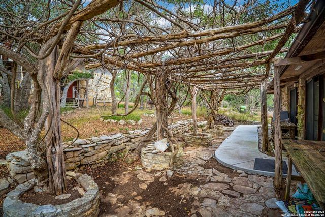 360 Kirk Ln, Bulverde, TX 78163