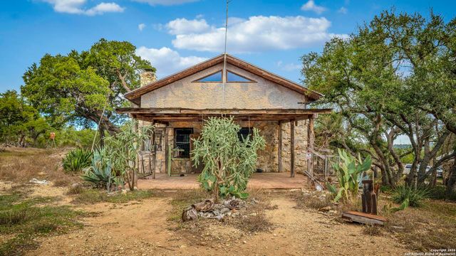 360 Kirk Ln, Bulverde, TX 78163