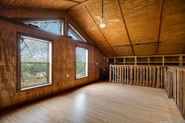 360 Kirk Ln, Bulverde, TX 78163