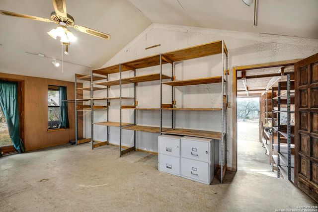 360 Kirk Ln, Bulverde, TX 78163