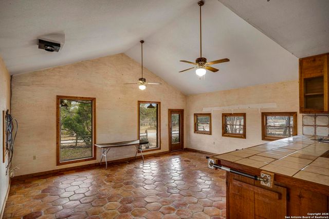 360 Kirk Ln, Bulverde, TX 78163