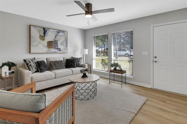 1563 S ELSASSER STREET, Deland, FL 32720