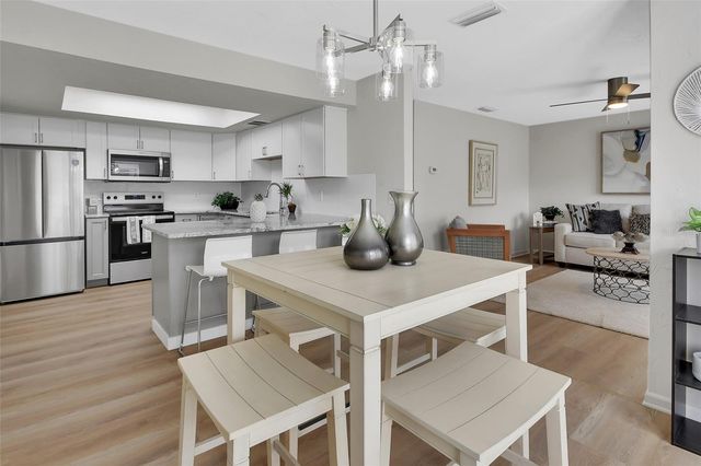 1563 S ELSASSER STREET, Deland, FL 32720