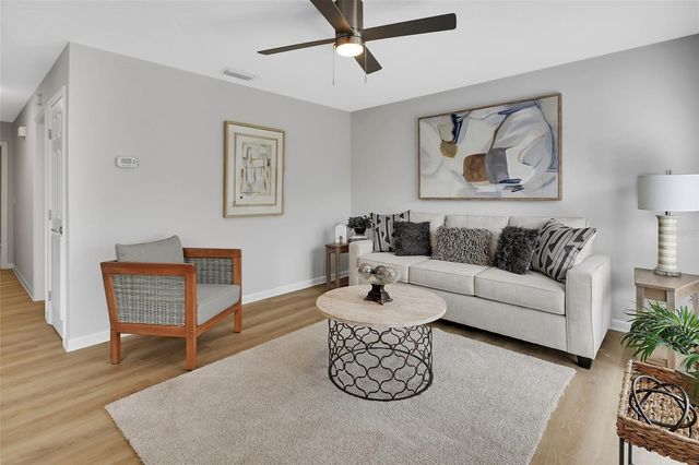 1563 S ELSASSER STREET, Deland, FL 32720