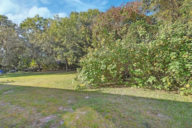 1563 S ELSASSER STREET, Deland, FL 32720