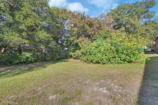 1563 S ELSASSER STREET, Deland, FL 32720