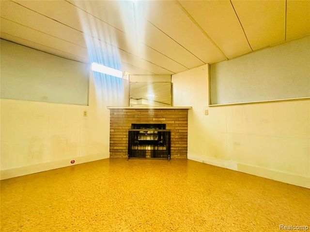 26373 Curie Avenue, Warren, MI 48091
