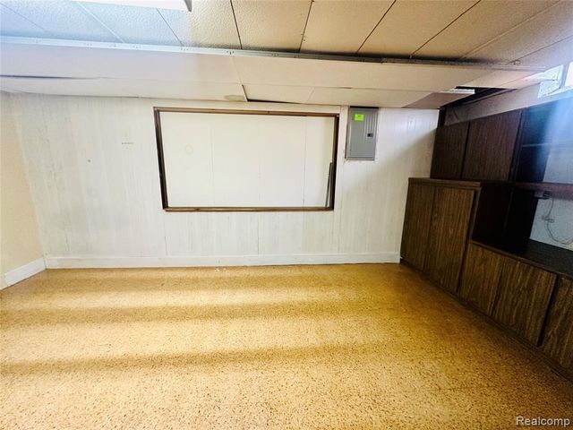 26373 Curie Avenue, Warren, MI 48091