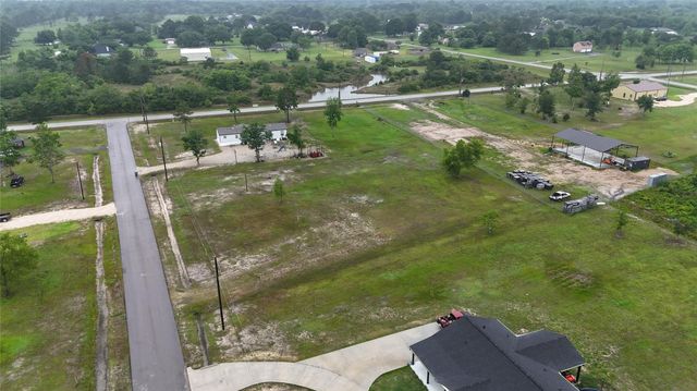 211 Road 48624, Dayton, TX 77535