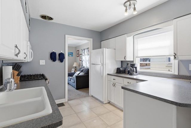 3803 S Lenox STREET, Milwaukee, WI 53207