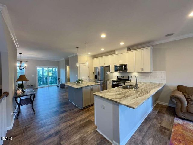 2223 Chattering Lory Lane, Apex, NC 27502
