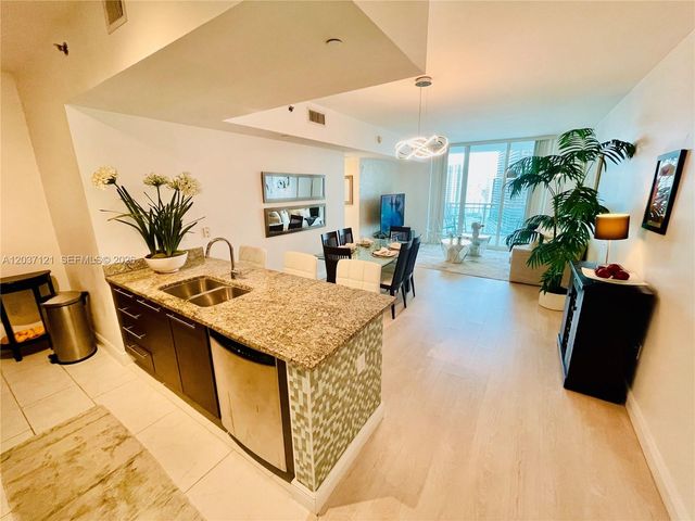 950 Brickell Bay Dr 2601, Miami, FL 33131