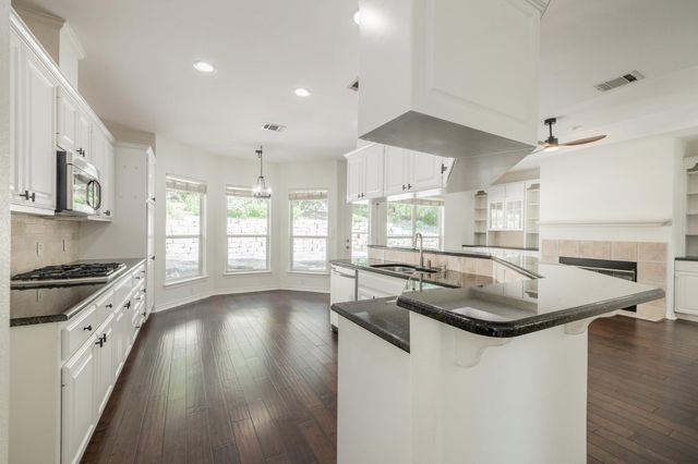 6102 Bon Terra DR, Austin, TX 78731