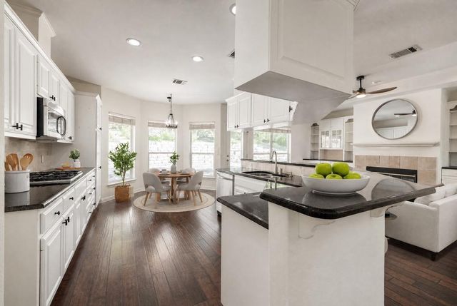 6102 Bon Terra DR, Austin, TX 78731