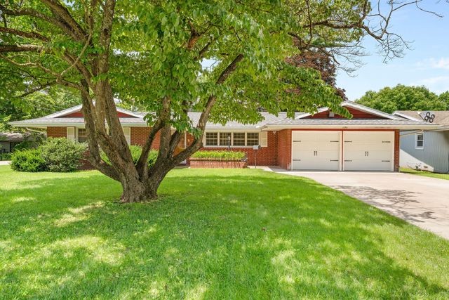 1159 South Belcrest Avenue, Springfield, MO 65804