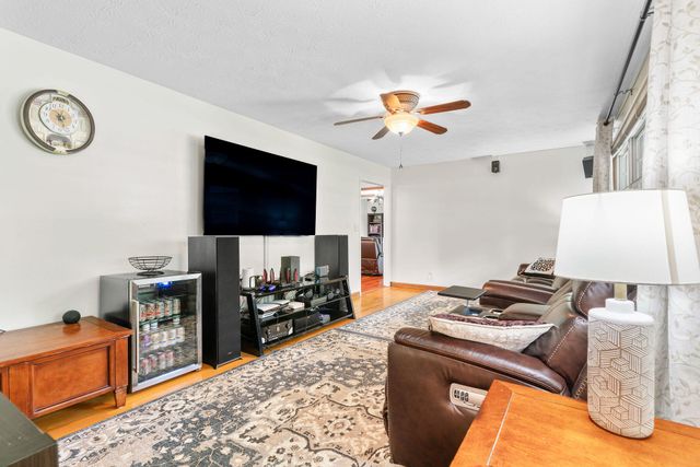 1159 South Belcrest Avenue, Springfield, MO 65804