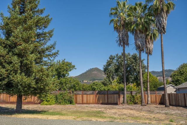 390 Treehaven Ln, Kenwood, CA 95452