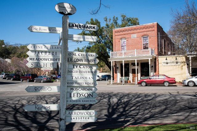 390 Treehaven Ln, Kenwood, CA 95452