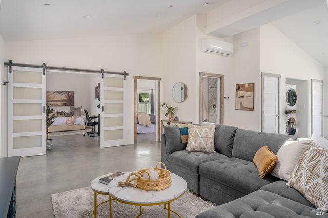 390 Treehaven Ln, Kenwood, CA 95452