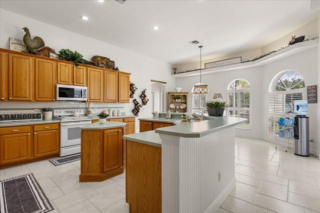 5222 HAMMOCK POINTE COURT, St Cloud, FL 34771