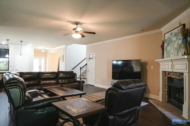 478 E Mossyleaf Drive, Huntsville, AL 35824