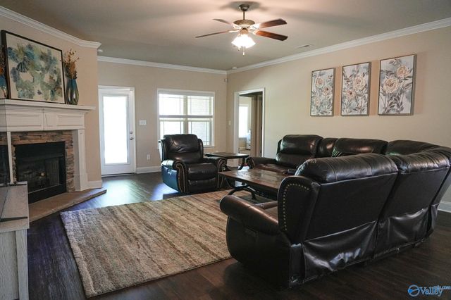 478 E Mossyleaf Drive, Huntsville, AL 35824