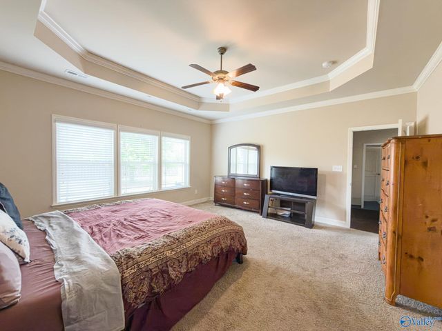 478 E Mossyleaf Drive, Huntsville, AL 35824