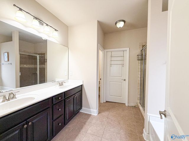 478 E Mossyleaf Drive, Huntsville, AL 35824