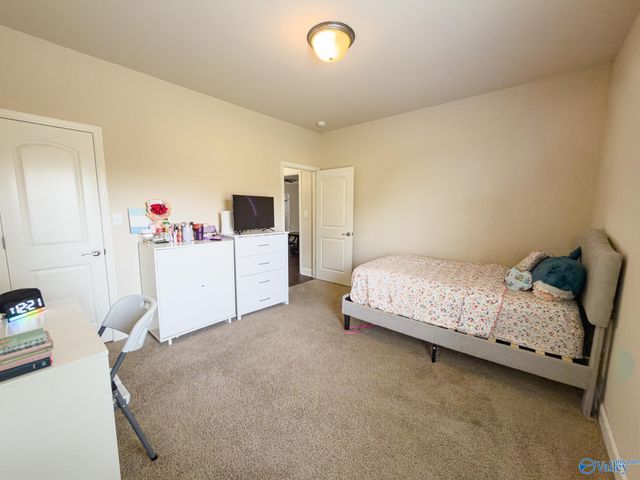 478 E Mossyleaf Drive, Huntsville, AL 35824