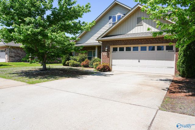 478 E Mossyleaf Drive, Huntsville, AL 35824
