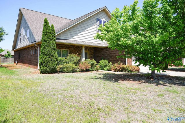 478 E Mossyleaf Drive, Huntsville, AL 35824