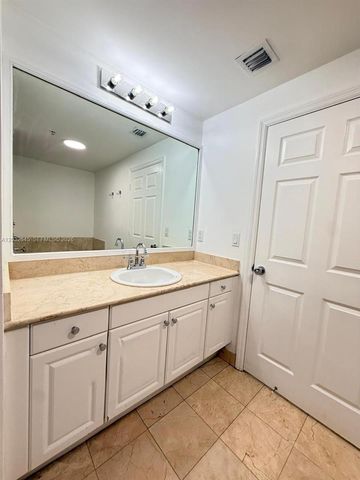357 Almeria Ave 802, Coral Gables, FL 33134